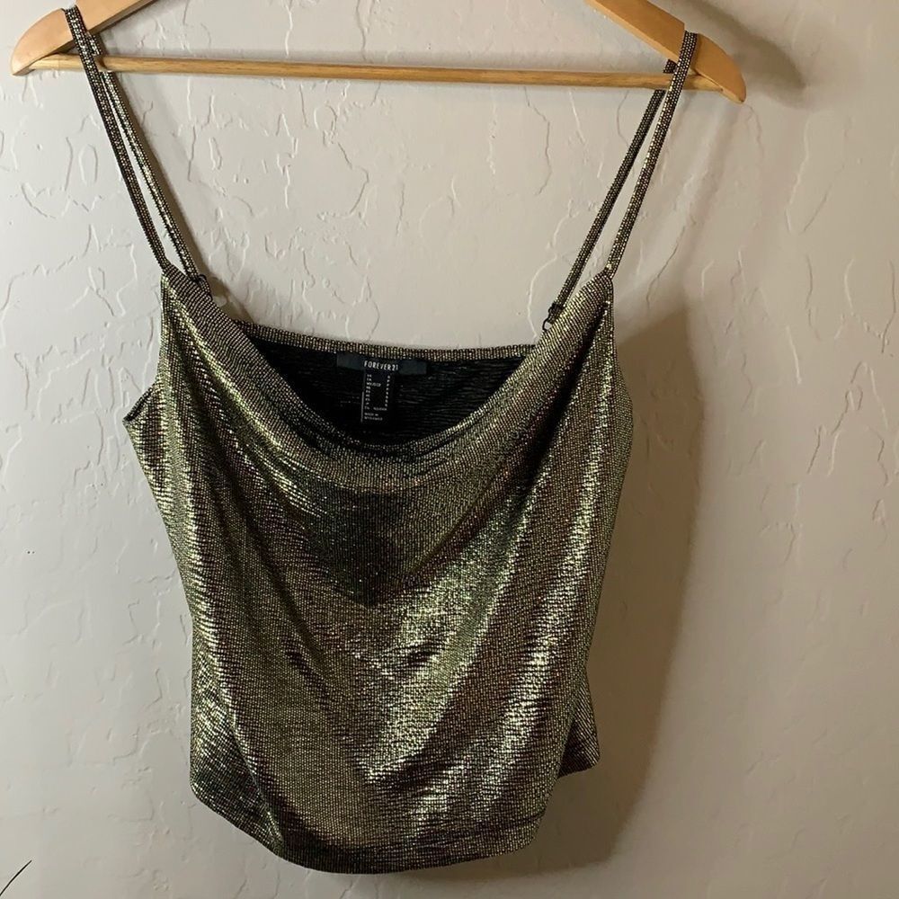𝅺FOREVER 21 gold shimmery strappy crop top